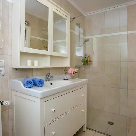 Polonia Mouche By Interhome *