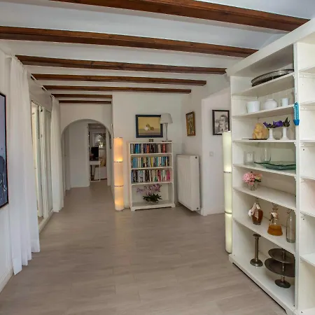 Polonia Mouche By Interhome 펜션 *